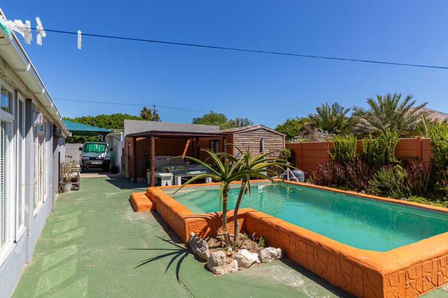 3 Bedroom Property for Sale in Velddrif Western Cape